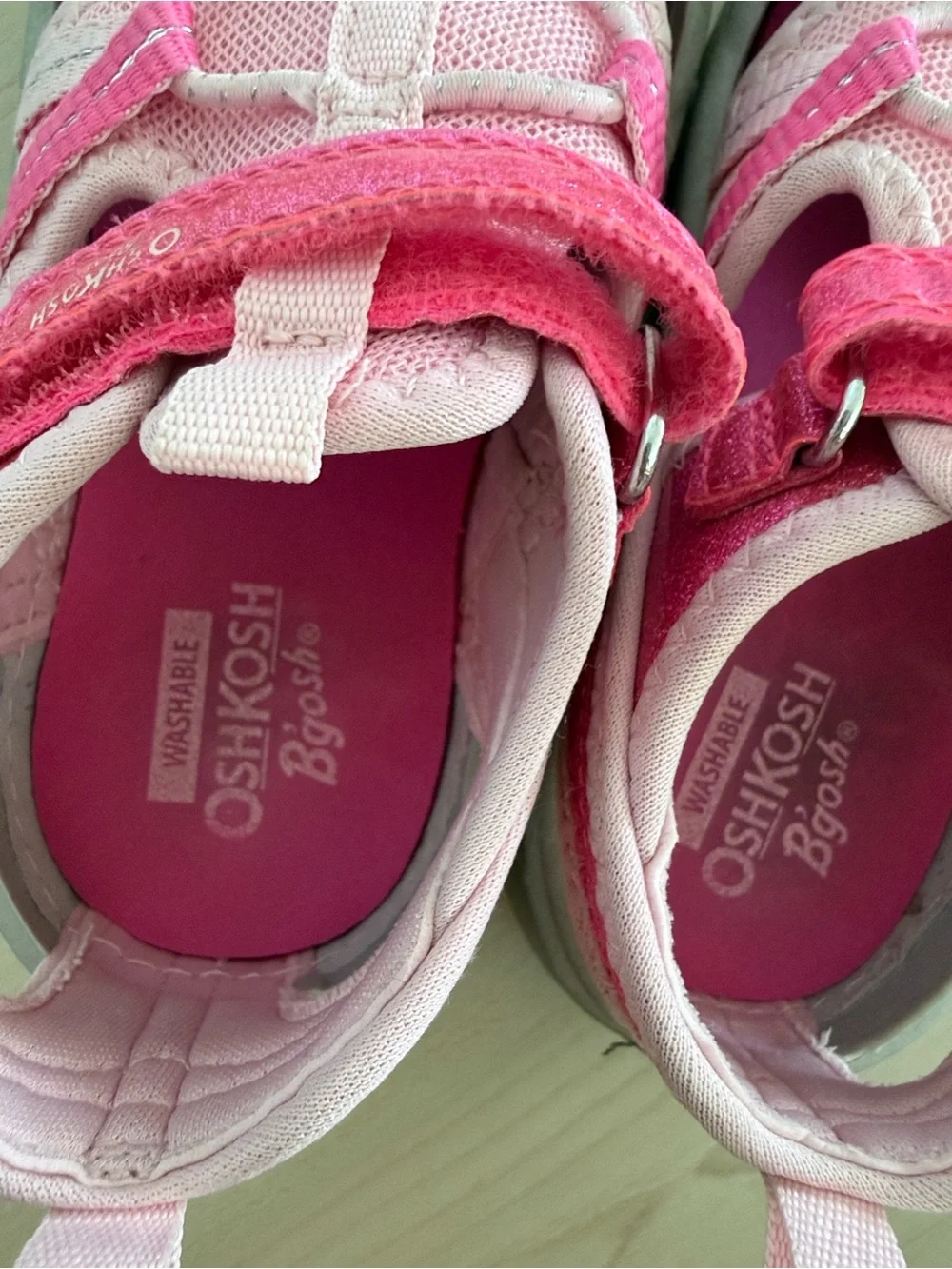 OshKosh B'gosh Light Pink and Hot Pink Closed-Toe Sandals